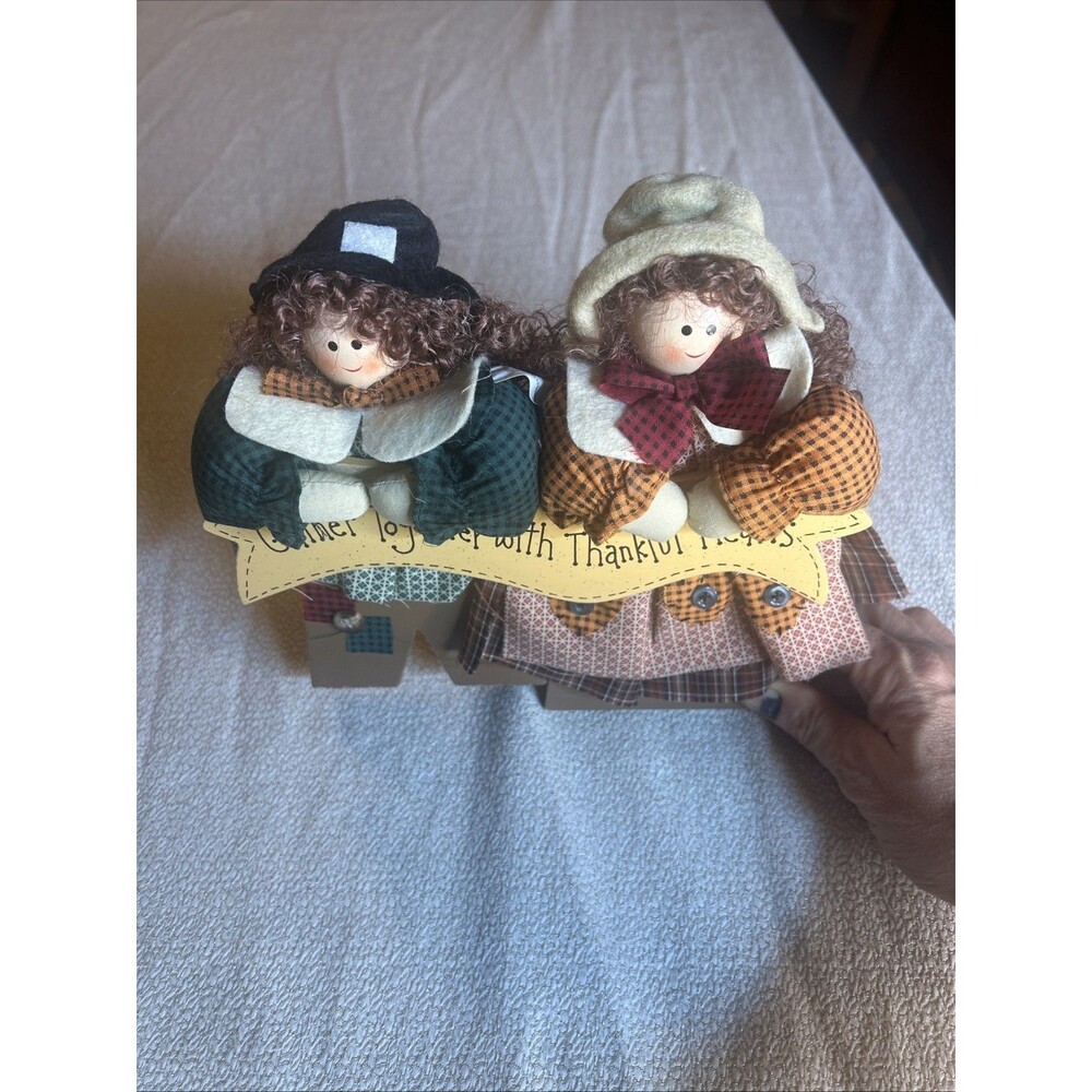Vintage 1997 Primitive Wood Pilgrim Thanksgiving Plaque Decor
